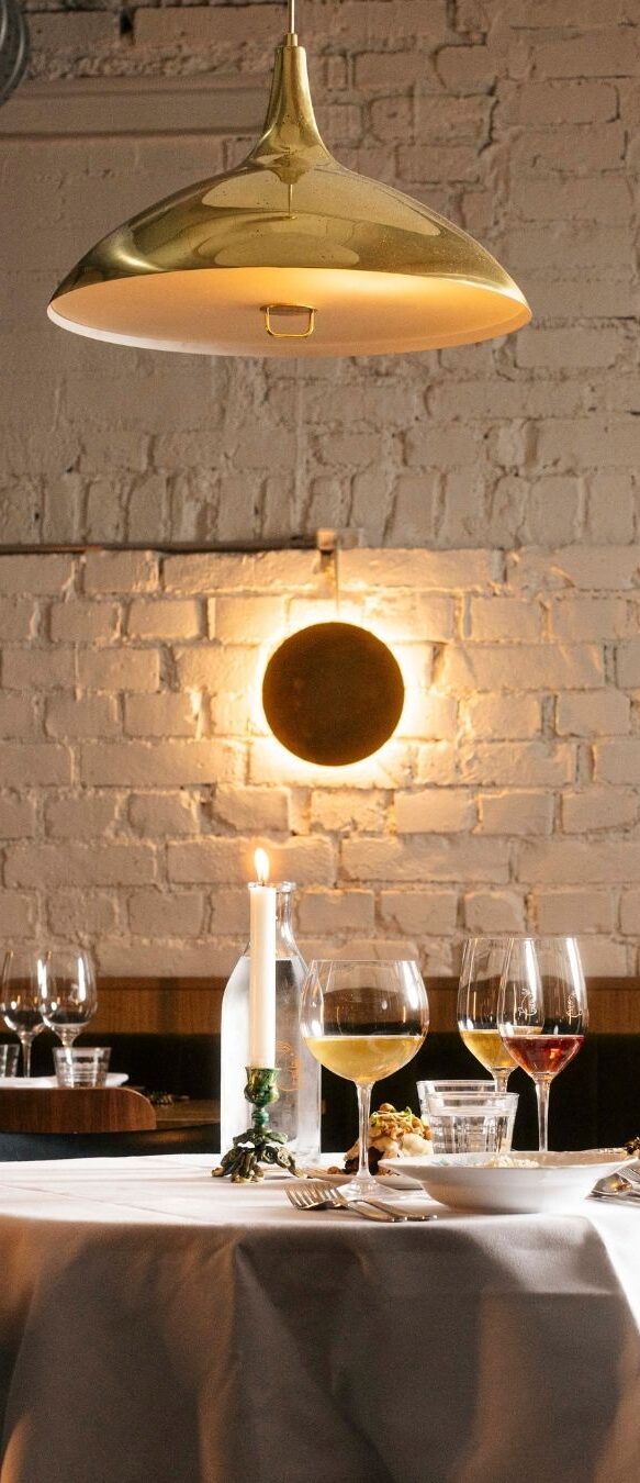 Albina illallinen tarjous Helsinki The Folks Hotel Konepaja majoituspaketti