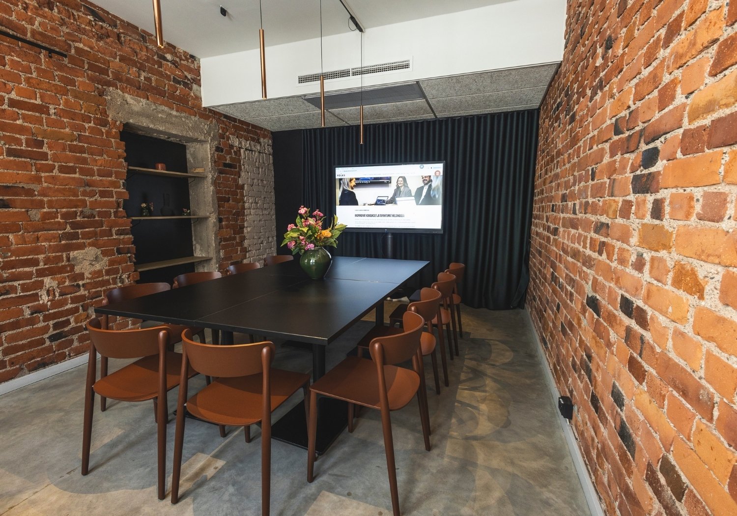 Hiomo lounge ja kokoustila hotellivieraille Helsingissä