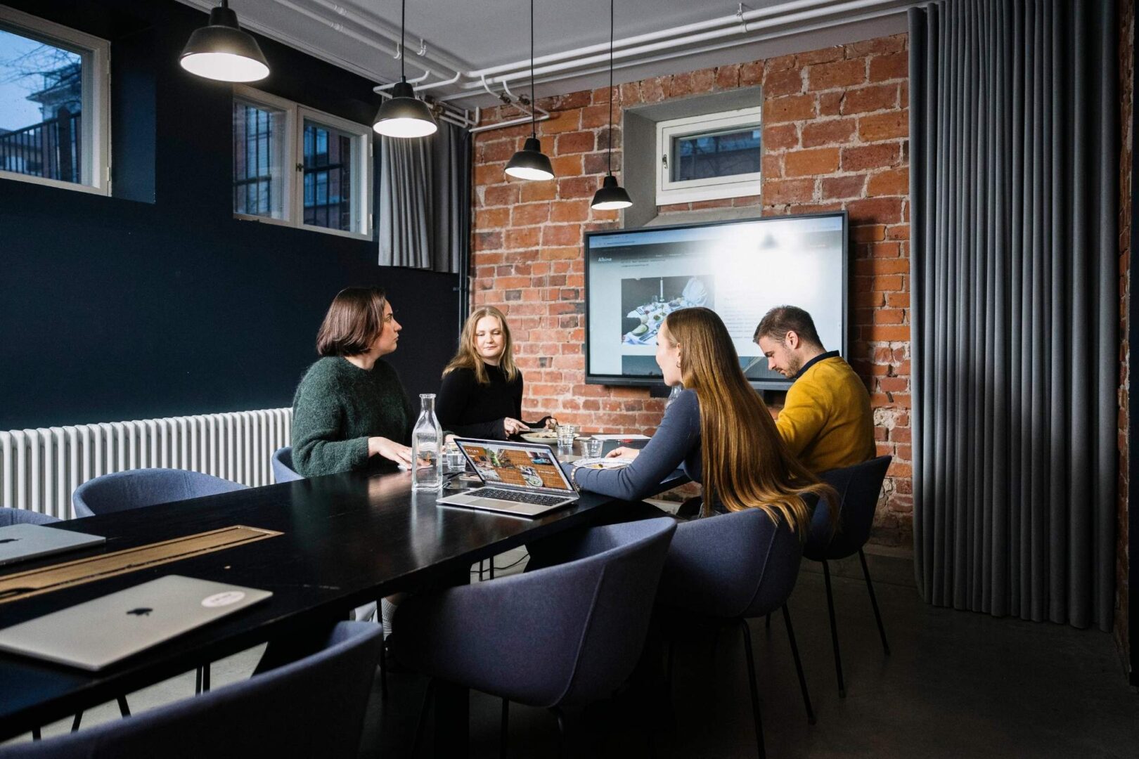 Roastery Kabinetti kokouksiin tapahtumiin ja illallistilaisuuksiin